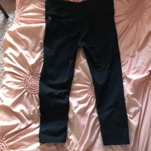 capri/cropped fabletic leggings size xs